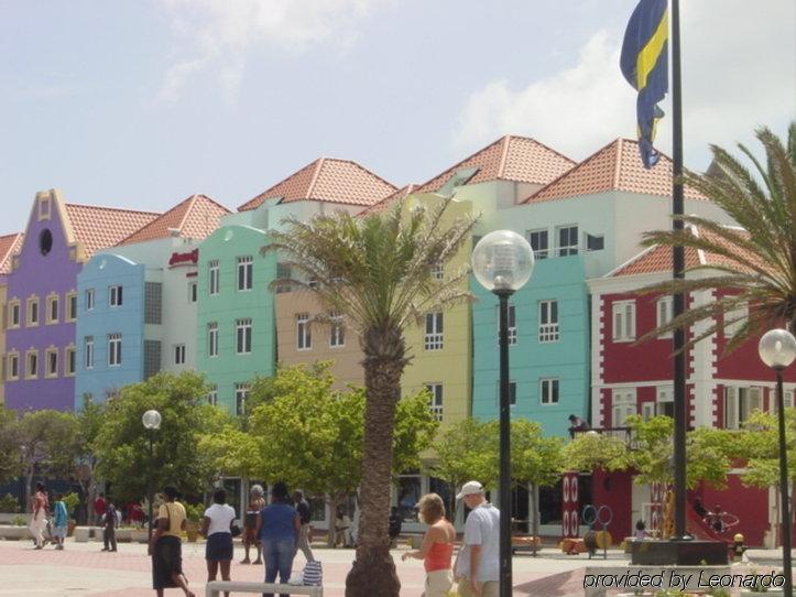 E M City Hotel Willemstad Esterno foto