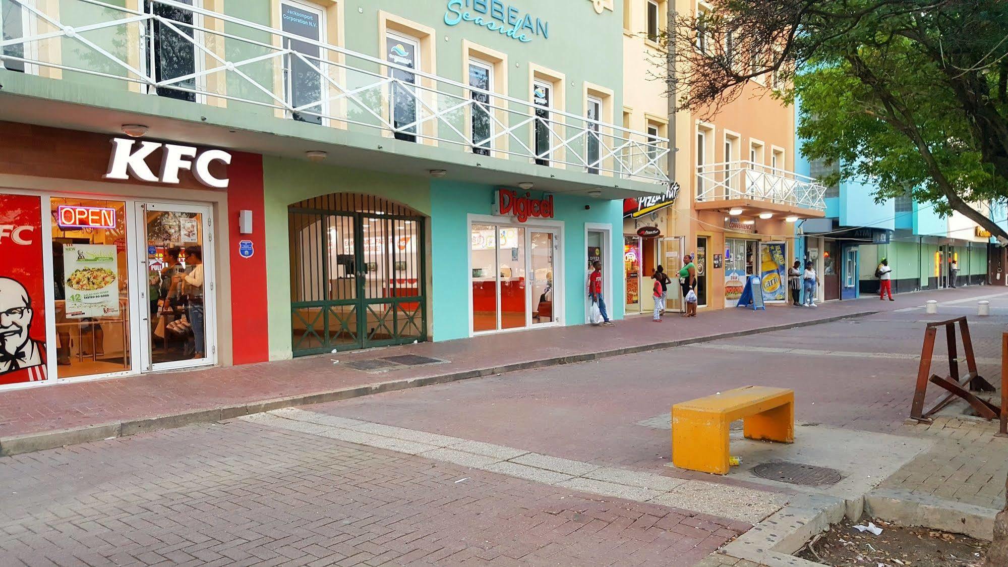 E M City Hotel Willemstad Esterno foto